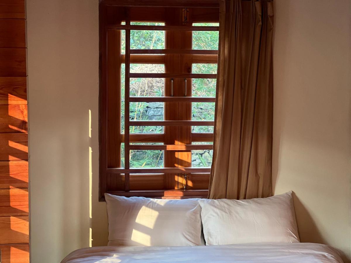Tom'S Du Gia Homestay Lang Cac Luaran gambar