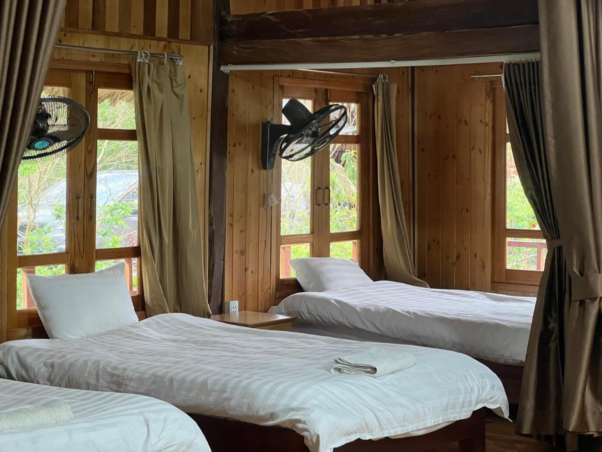 Tom'S Du Gia Homestay Lang Cac Luaran gambar