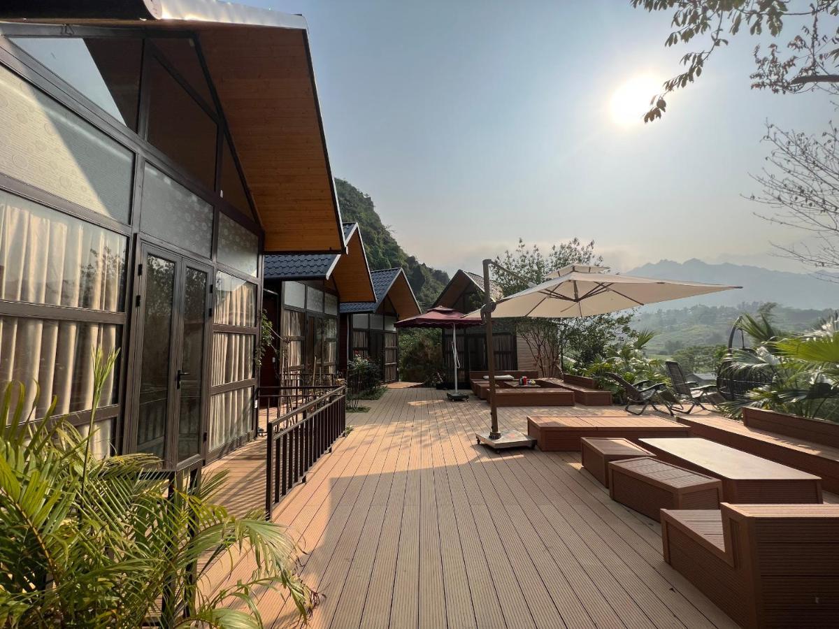 Tom'S Du Gia Homestay Lang Cac Luaran gambar