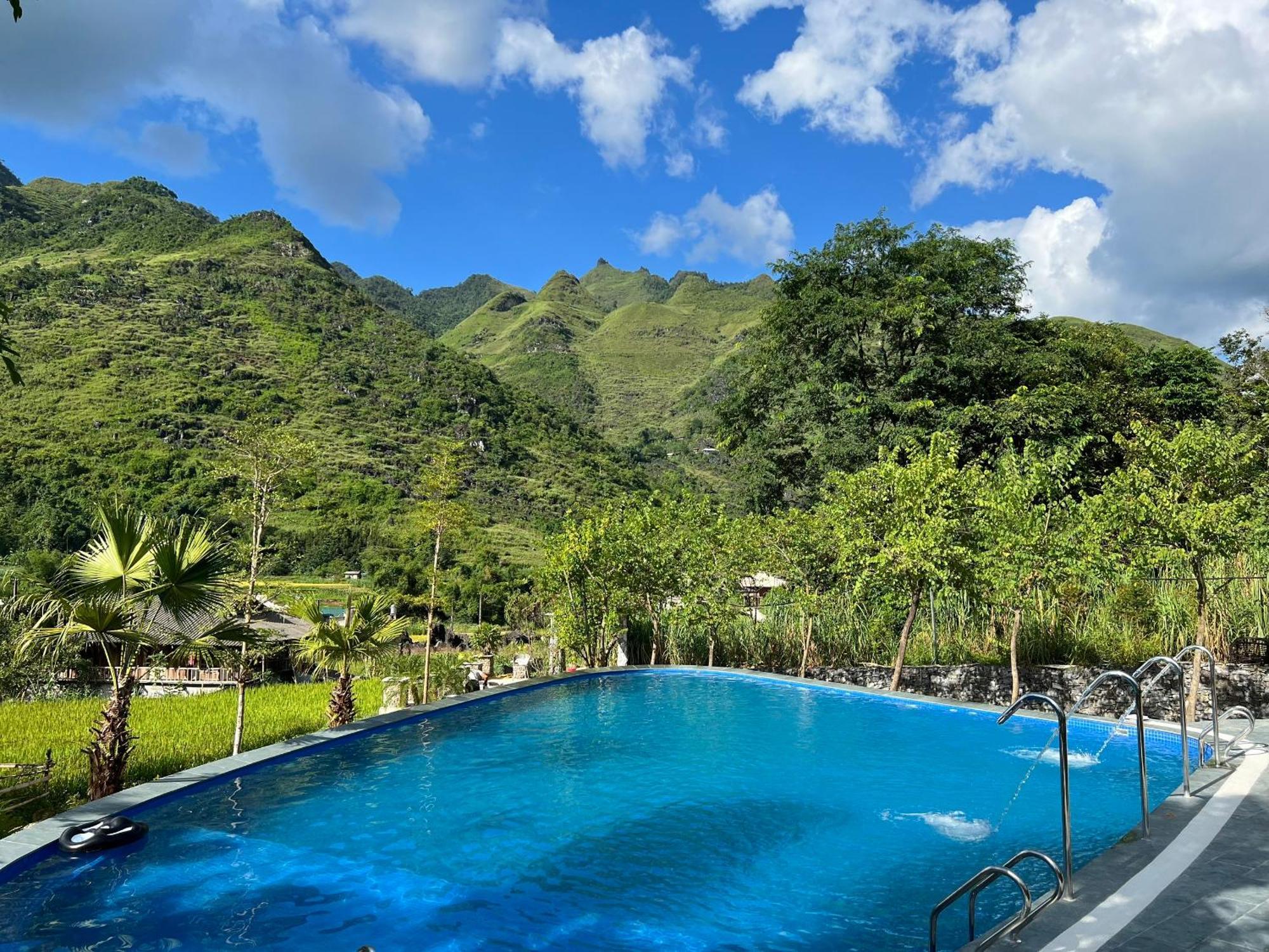 Tom'S Du Gia Homestay Lang Cac Luaran gambar