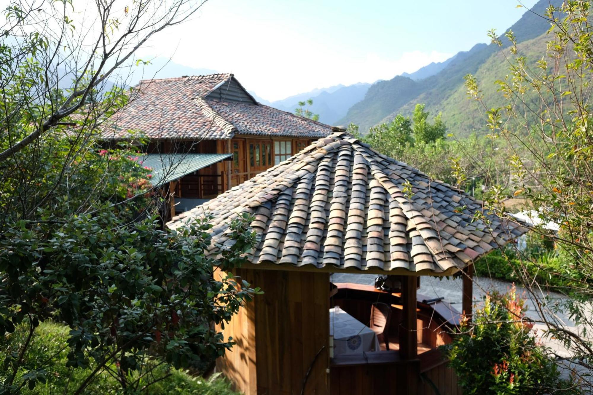 Tom'S Du Gia Homestay Lang Cac Luaran gambar