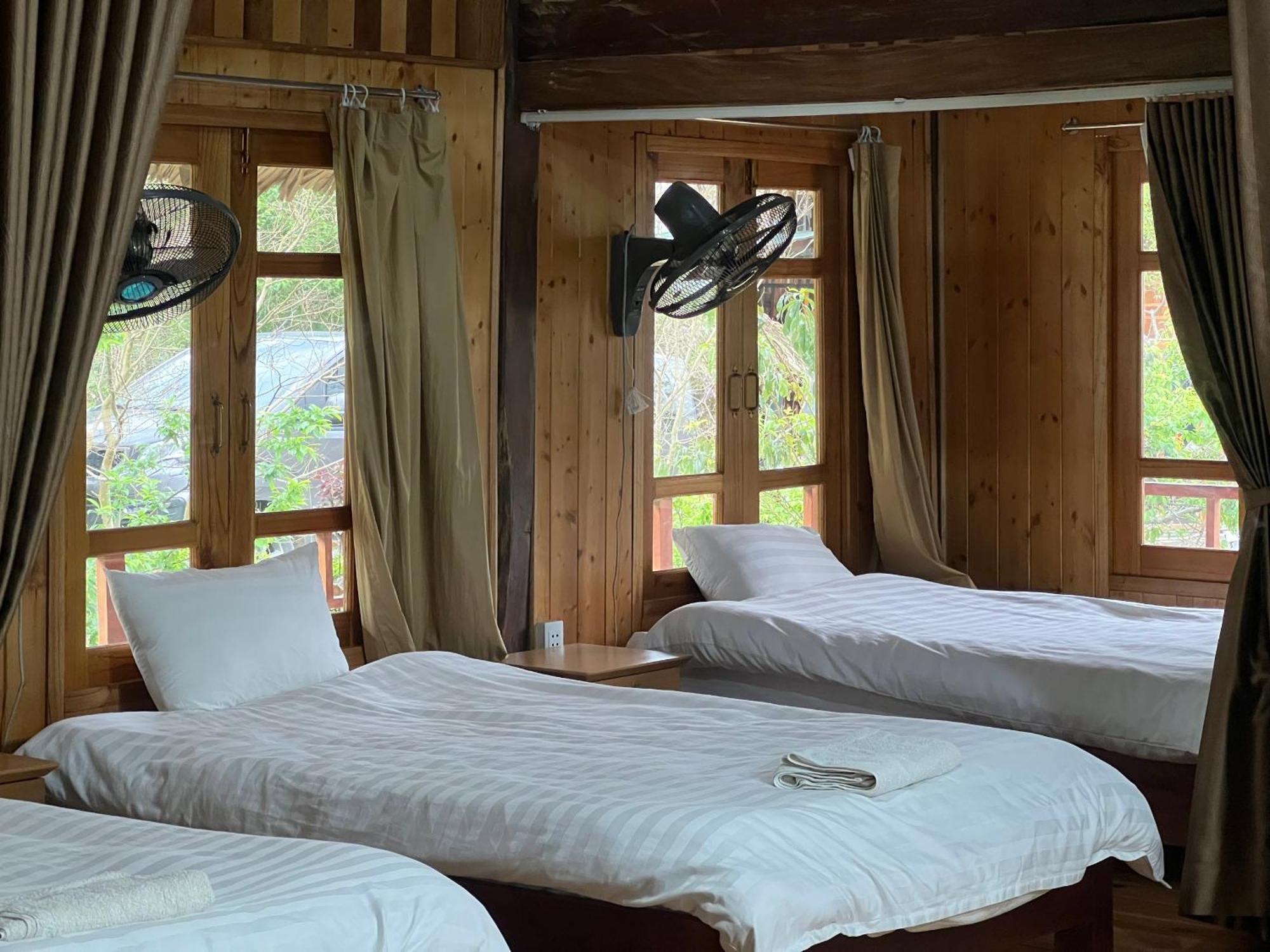 Tom'S Du Gia Homestay Lang Cac Luaran gambar